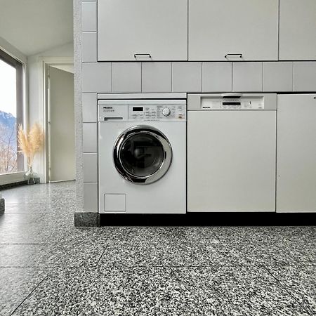 Wohnung Mit Grossartiger Seesicht Und Balkon Spiez Buitenkant foto