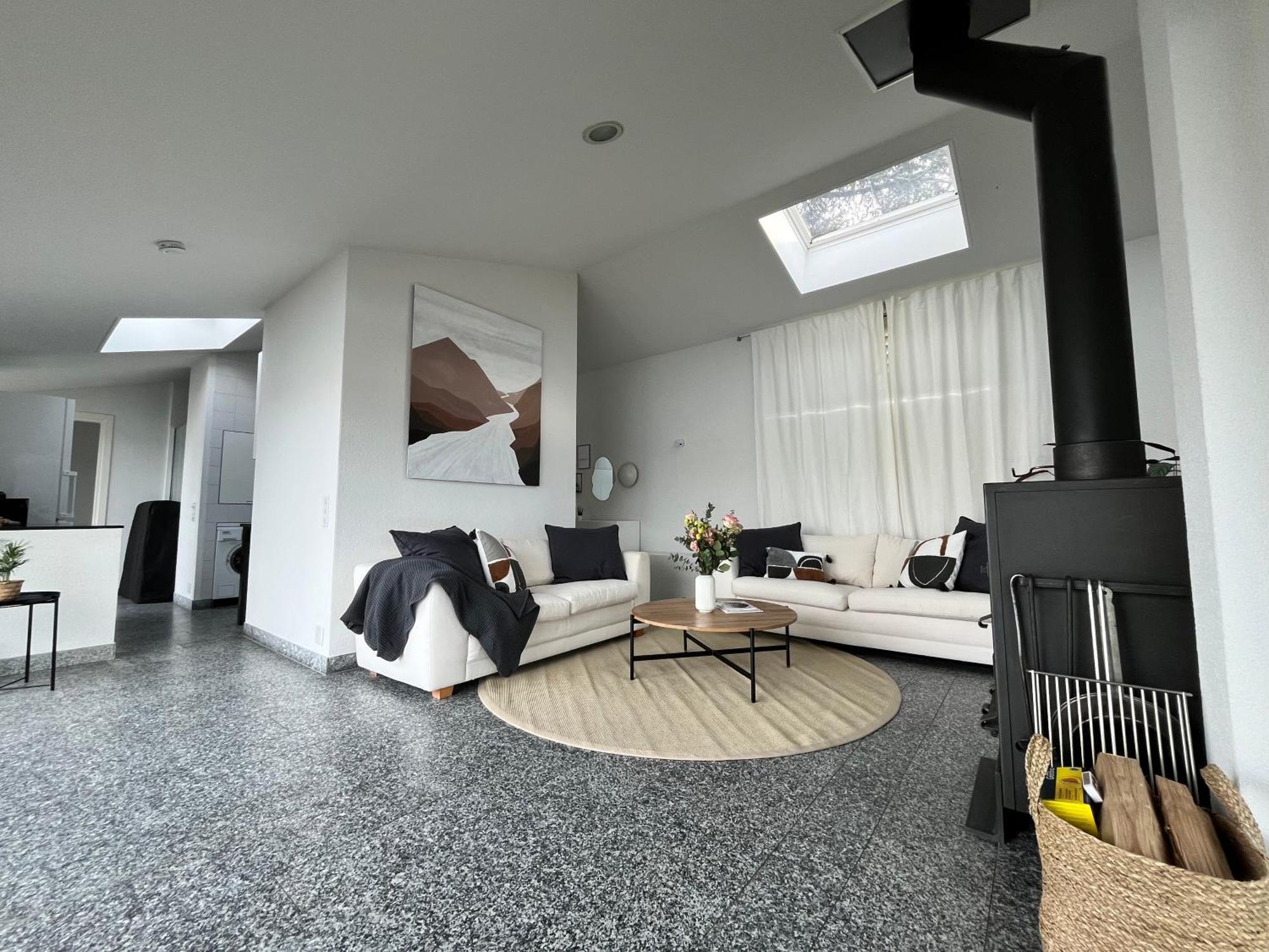 Wohnung Mit Grossartiger Seesicht Und Balkon Spiez Buitenkant foto