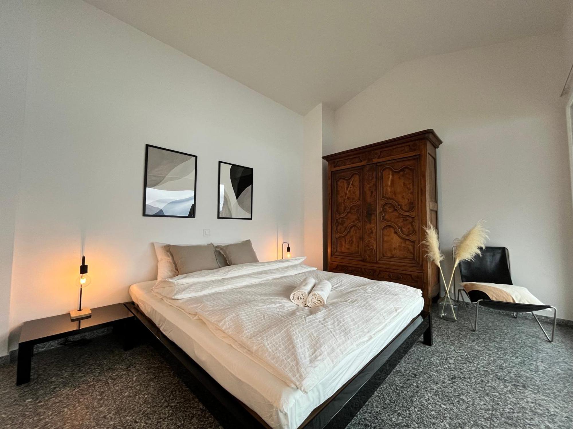 Wohnung Mit Grossartiger Seesicht Und Balkon Spiez Buitenkant foto