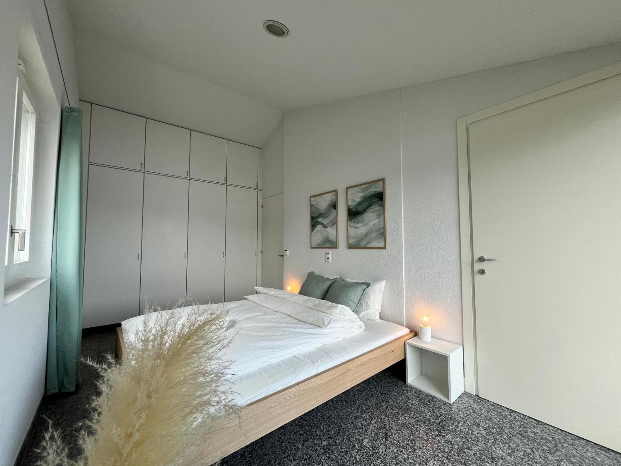 Wohnung Mit Grossartiger Seesicht Und Balkon Spiez Buitenkant foto