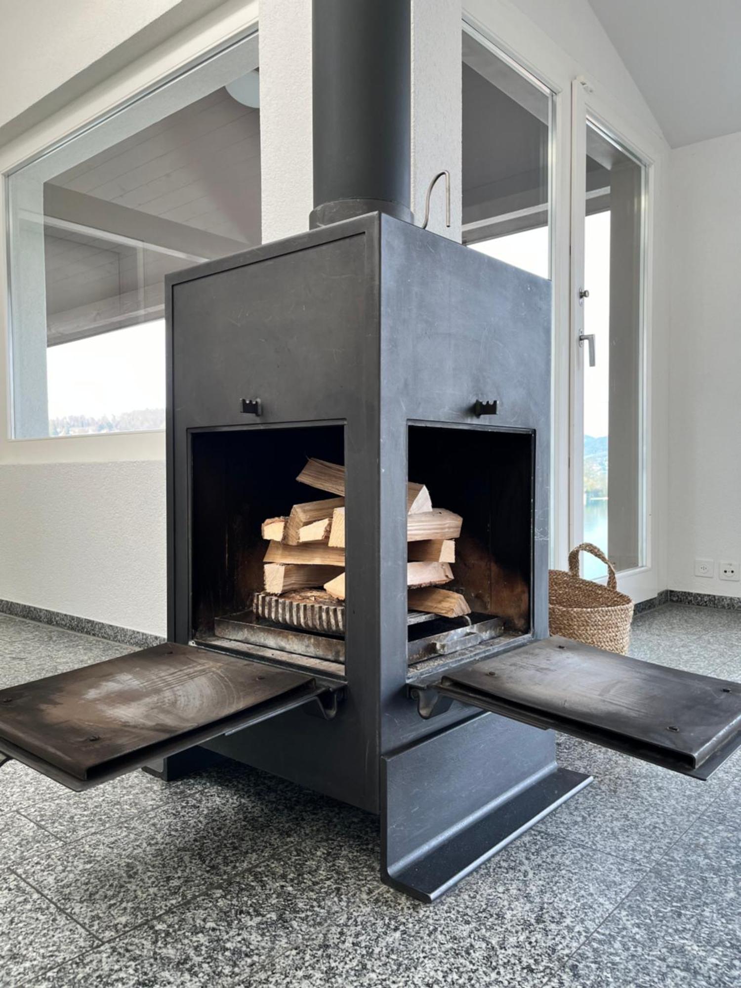 Wohnung Mit Grossartiger Seesicht Und Balkon Spiez Buitenkant foto