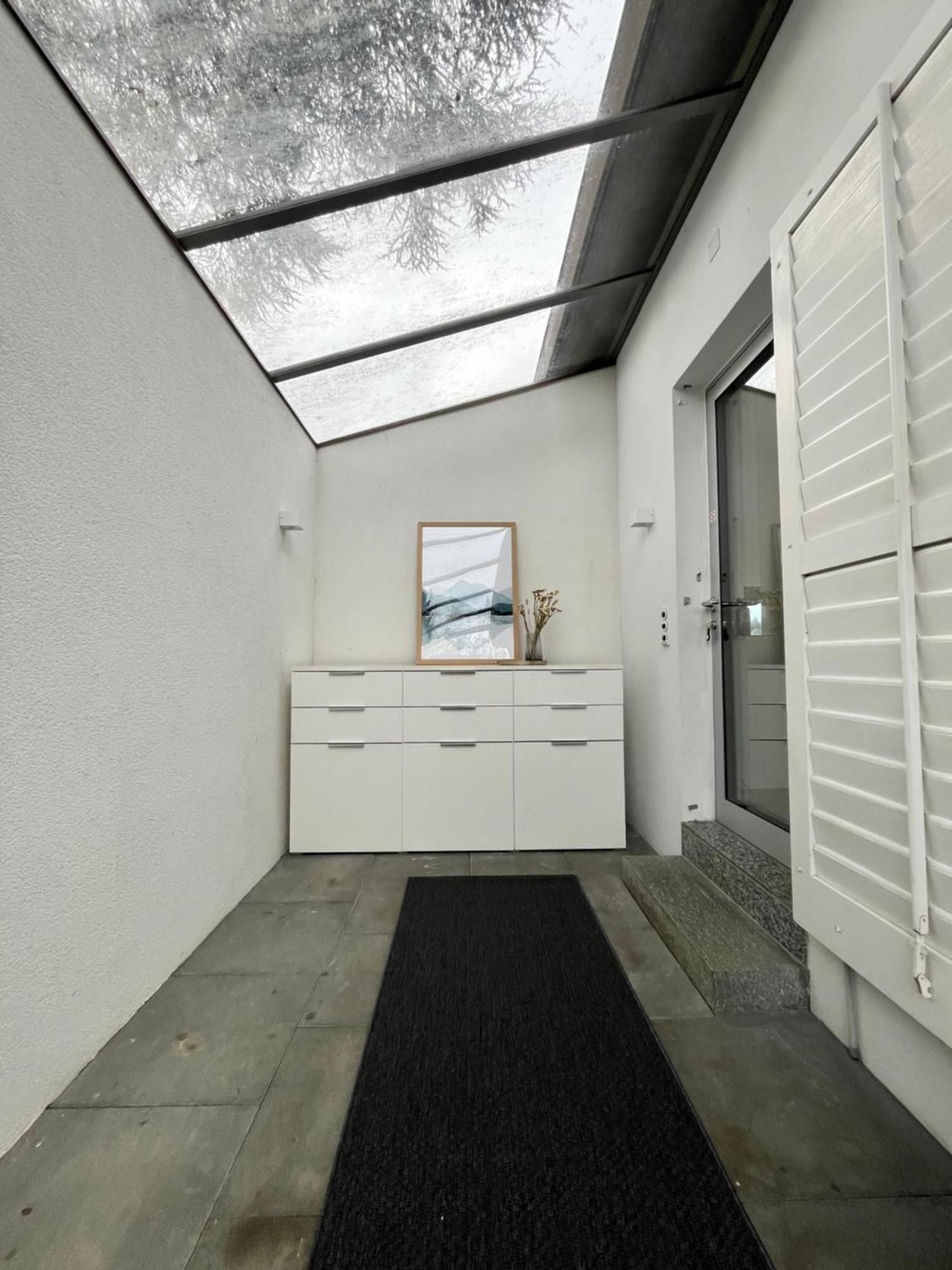 Wohnung Mit Grossartiger Seesicht Und Balkon Spiez Buitenkant foto