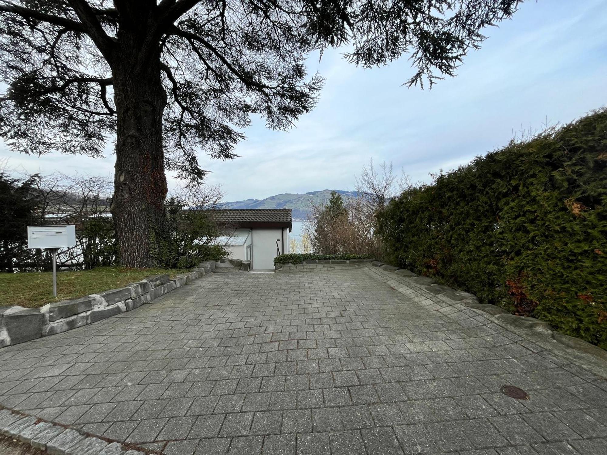 Wohnung Mit Grossartiger Seesicht Und Balkon Spiez Buitenkant foto