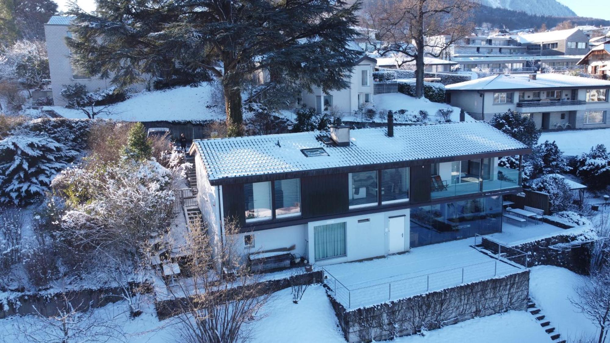 Wohnung Mit Grossartiger Seesicht Und Balkon Spiez Buitenkant foto